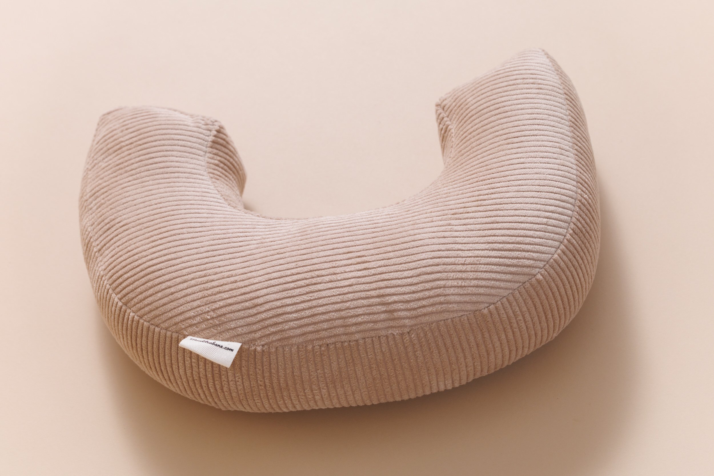 Coussin Lettre C - Velours Côtelé Cappuccino Coussin Lettre C - Velours Côtelé Cappuccino