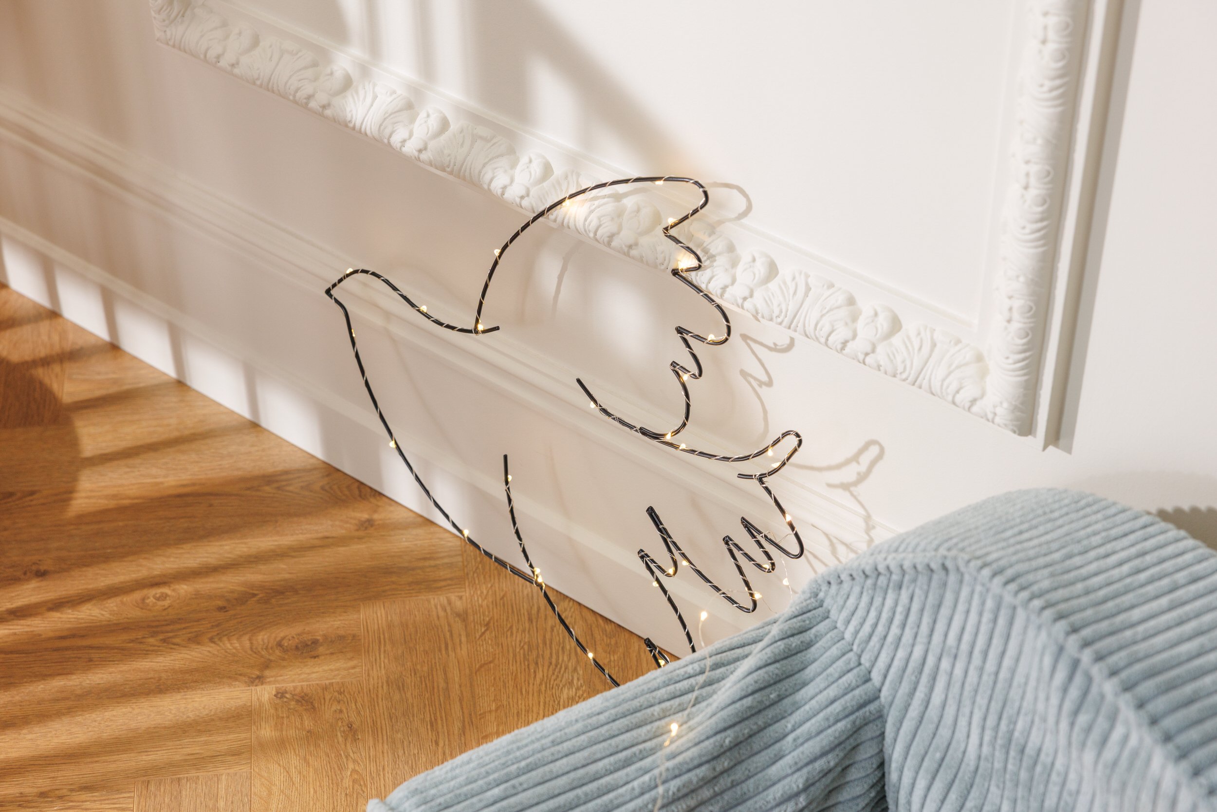 Black Metal Wire LED Light - Bird Black Metal Wire LED Light - Bird