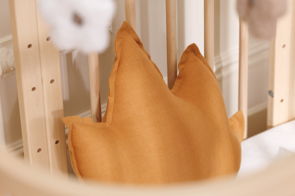 Almofada Folha de Maple Caramelo