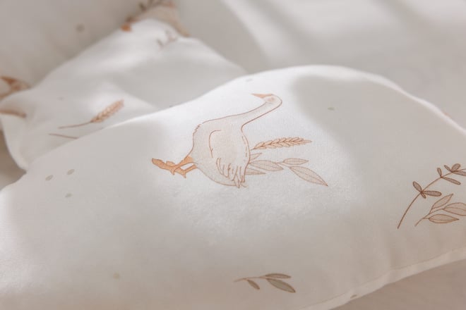 Almohada Mariposa Happy Goose