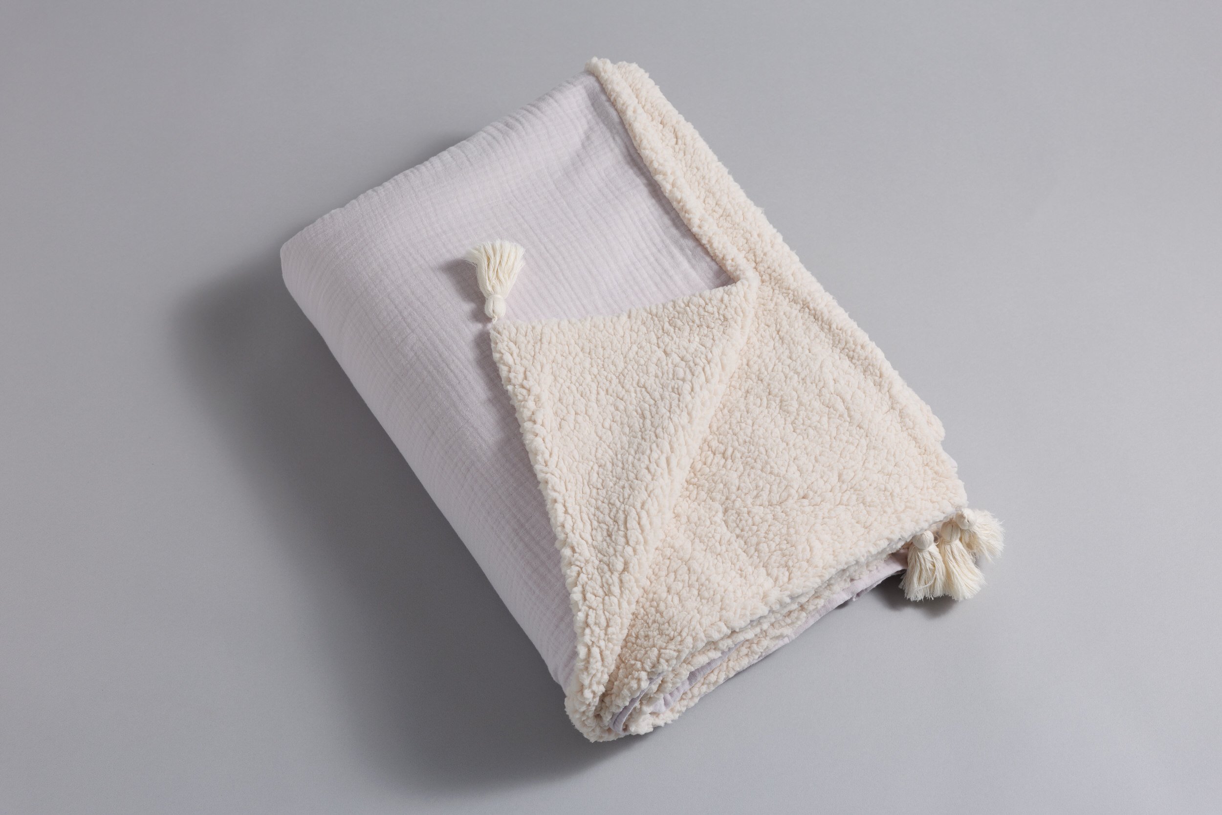 Manta de Muselina de Algodón y Bouclé de Doble Cara - Lila Manta de Muselina de Algodón y Bouclé de Doble Cara - Lila