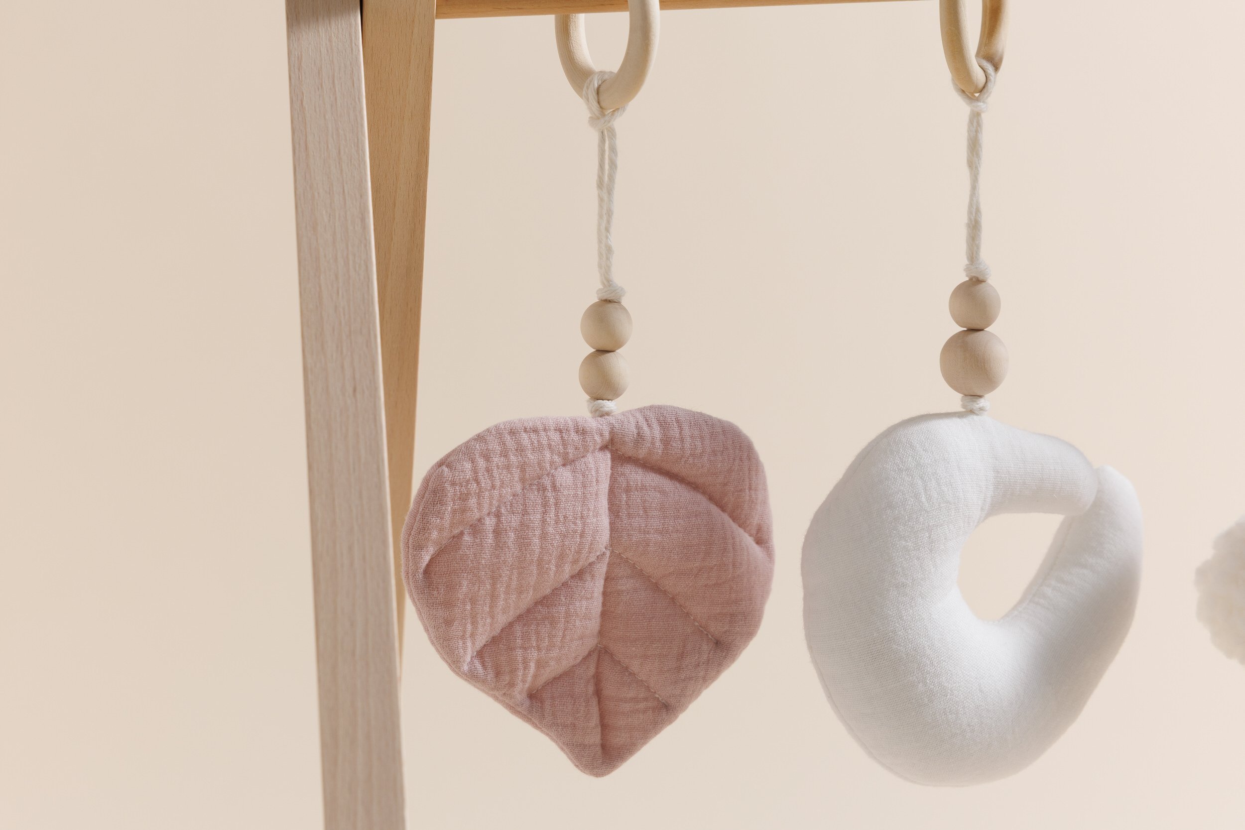 Arche d'éveil en Bois - Rose Arche d'éveil en Bois - Rose