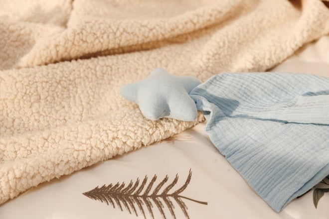 Star Comforter - Light Blue