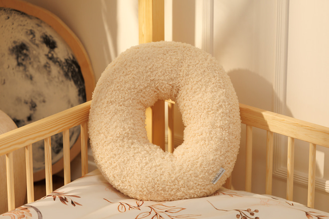Polštář Písmeno O – Vanilla Bouclé