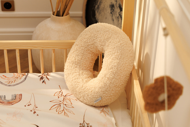 Polštář Písmeno O – Vanilla Bouclé