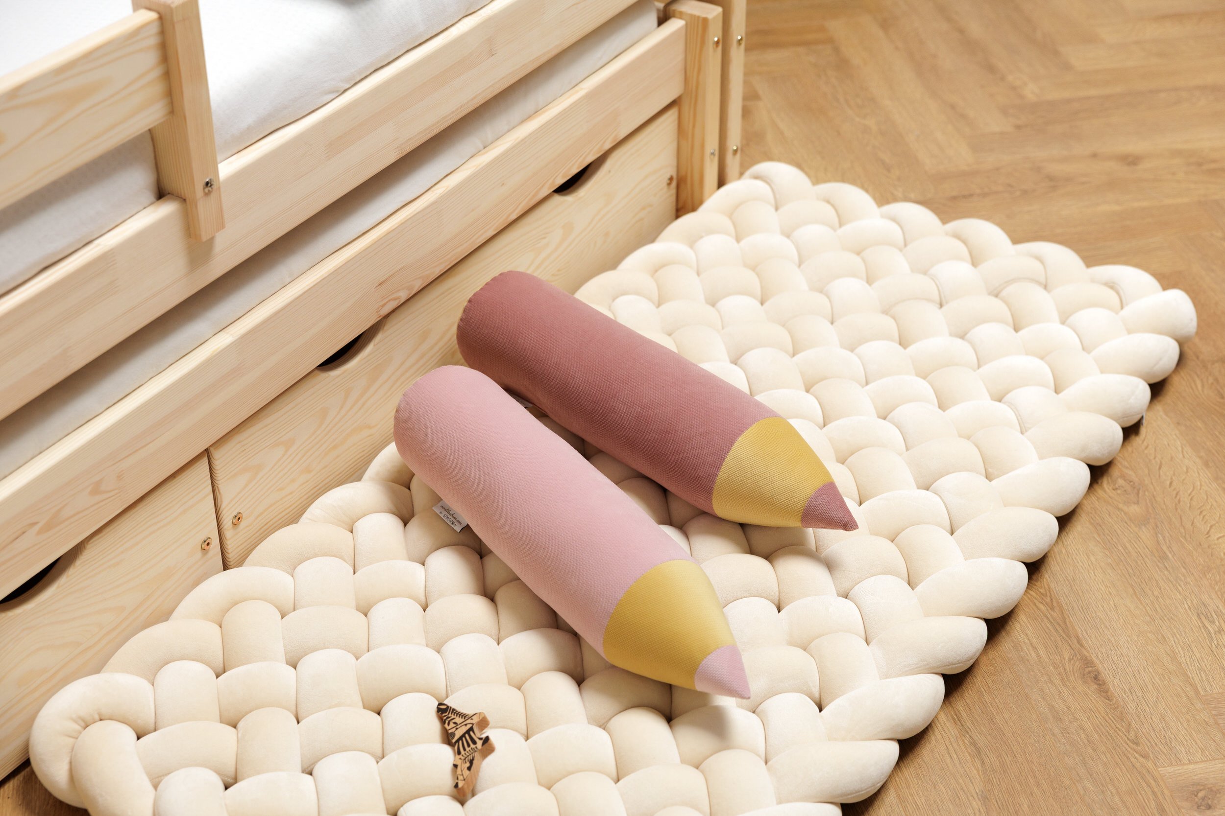 Coussin Crayon Rose Poudré Coussin Crayon Rose Poudré