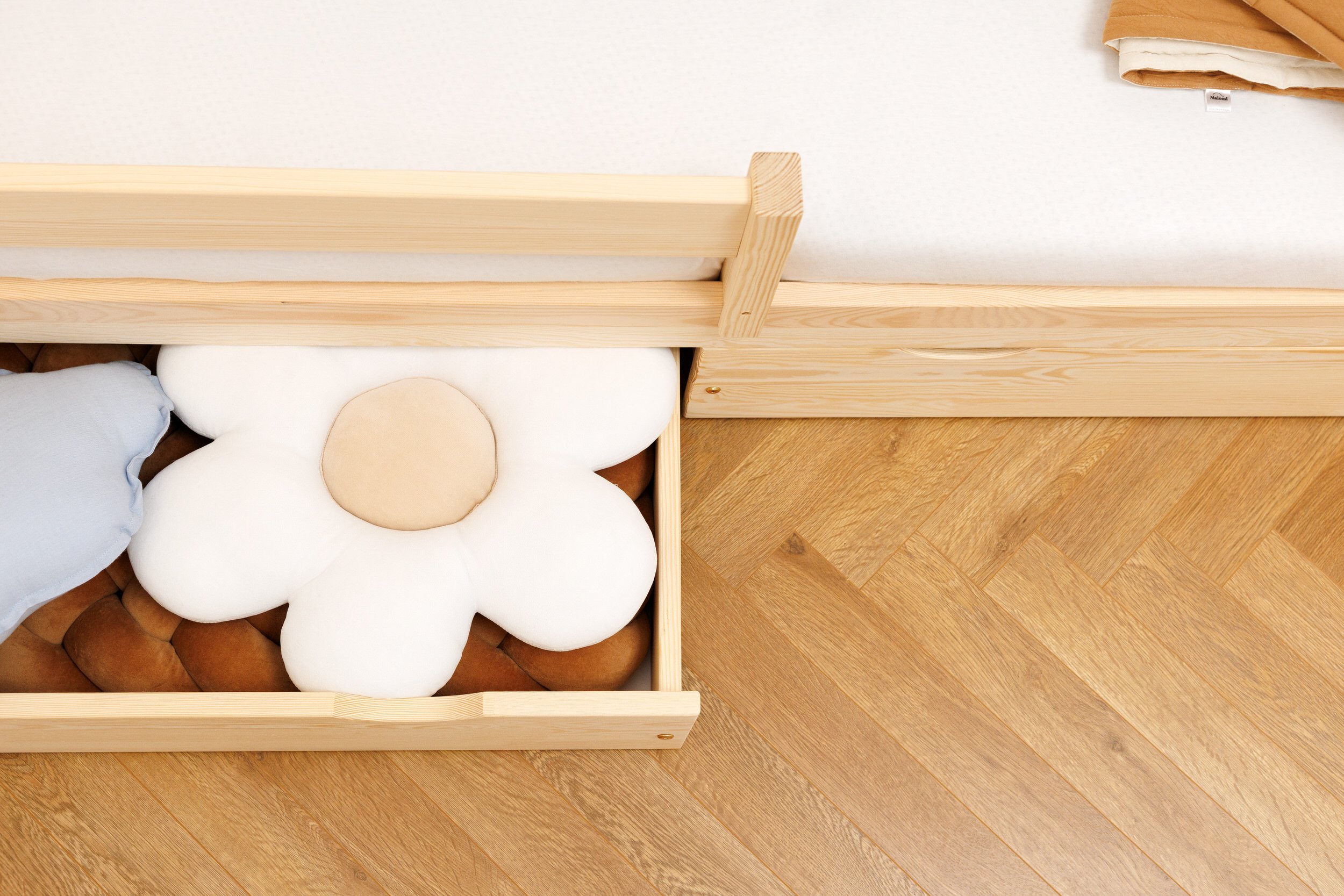 Velours-Gänseblümchen-Kissen - Beige Velours-Gänseblümchen-Kissen - Beige