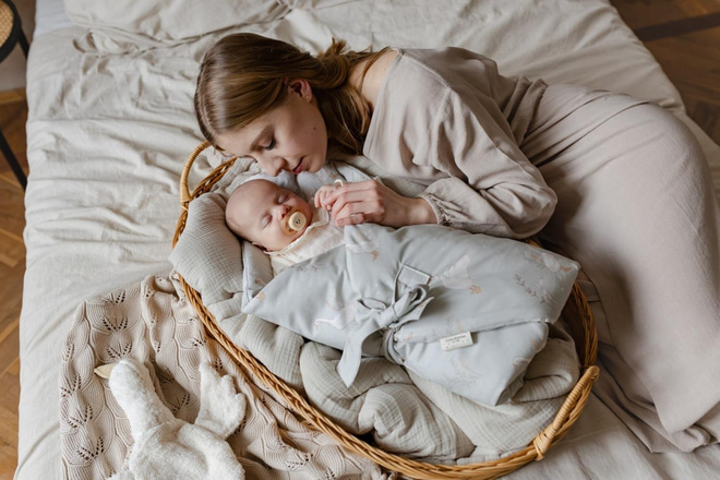Happy Goose Olive Swaddle