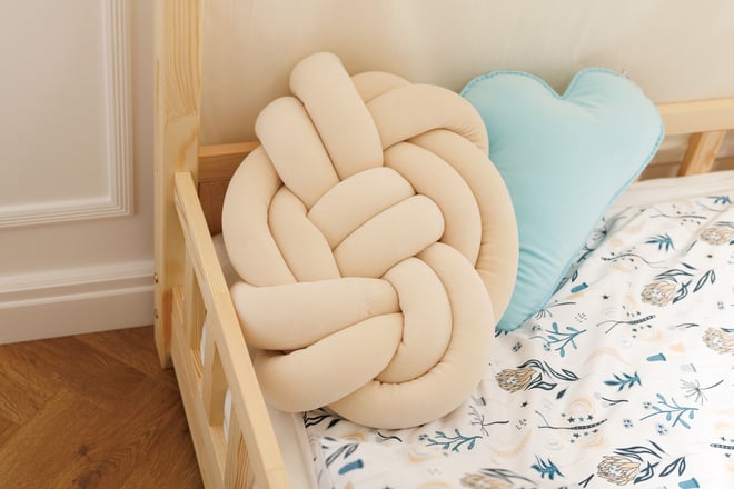 Almond Knot Ball