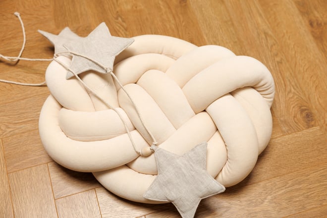 Cojín Nudo Almendra