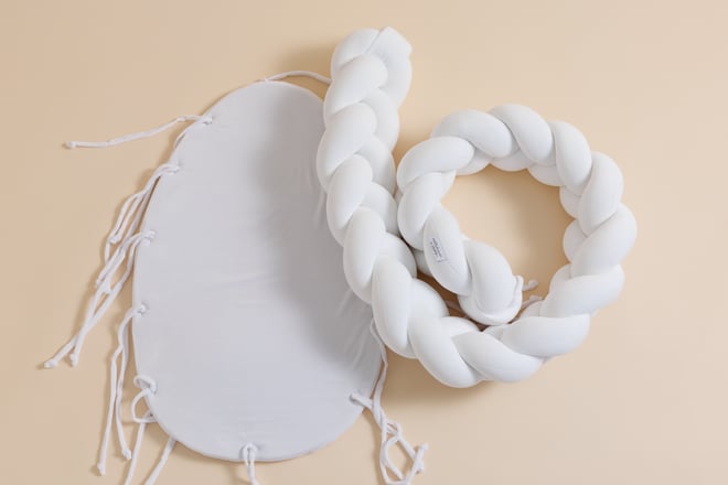 Redutor de Cama Branco Trançado