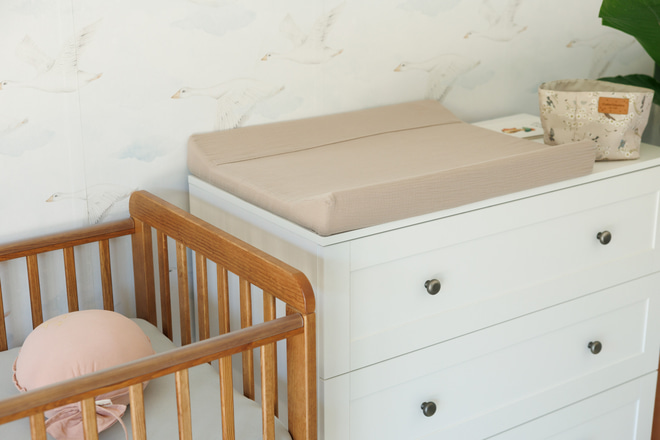 Wickelauflage aus Musselin Beige