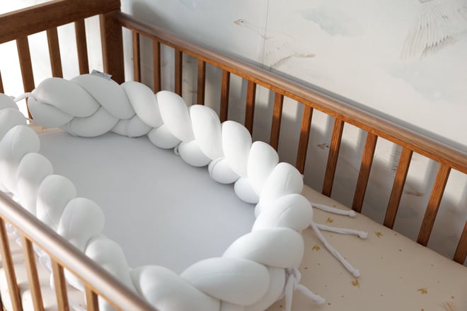 Redutor de Cama Branco Trançado