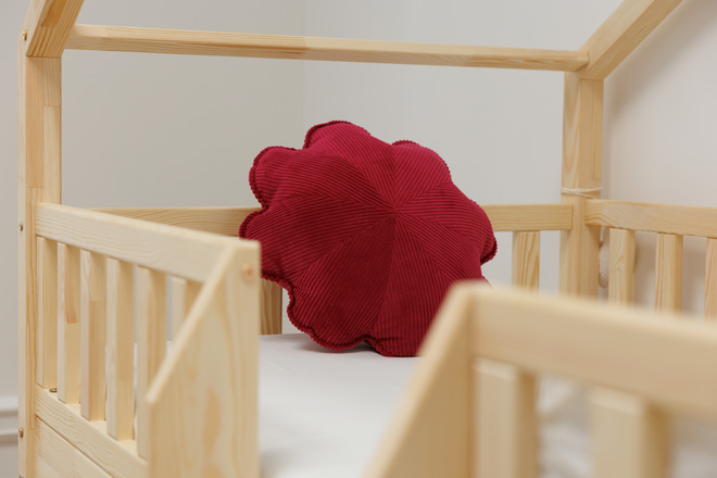 Polštář Květ v Manšestrovém sametu Malinový