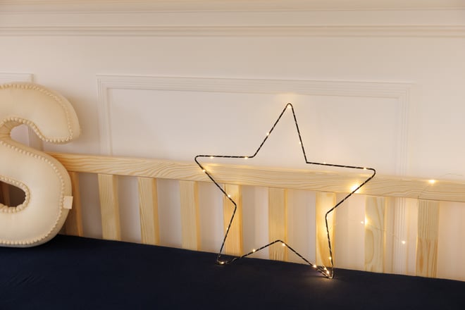 Black Metal Wire LED Light - Star
