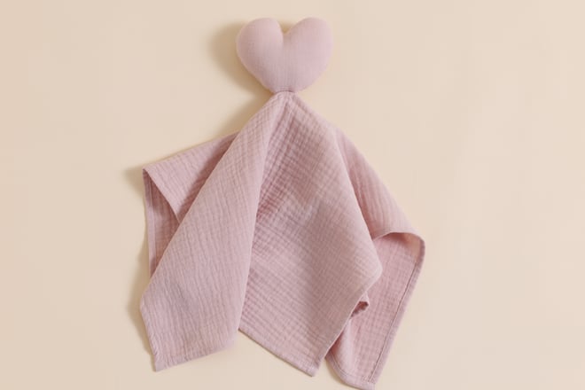 Peluche Coração - Rosa Pálido