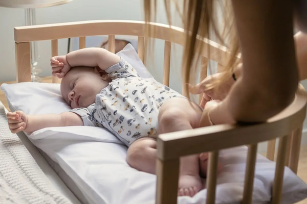 Klein Spannbettlaken für Ovale 7 in 1 Babywiege Mitwachsend - Beige