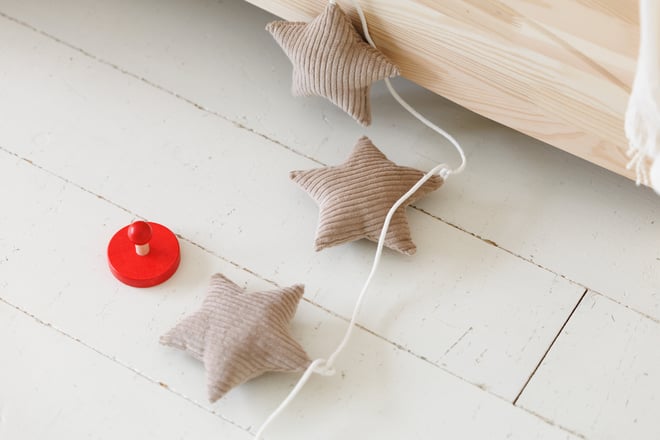 Corduroy Stars Garland Cappuccino
