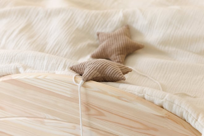 Corduroy Stars Garland Cappuccino