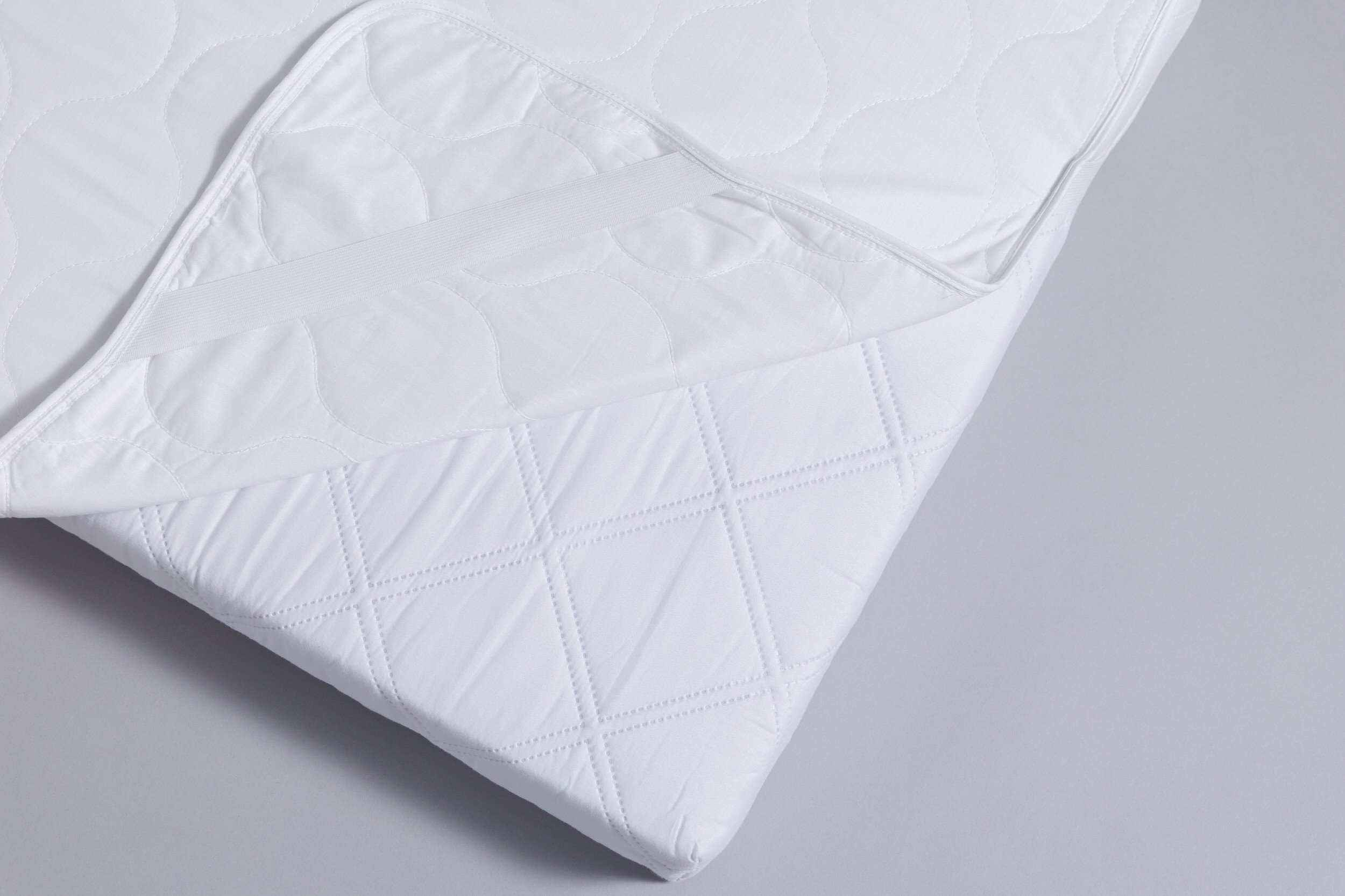 Medis Hypoallergenic Mattress Protector Medis Hypoallergenic Mattress Protector
