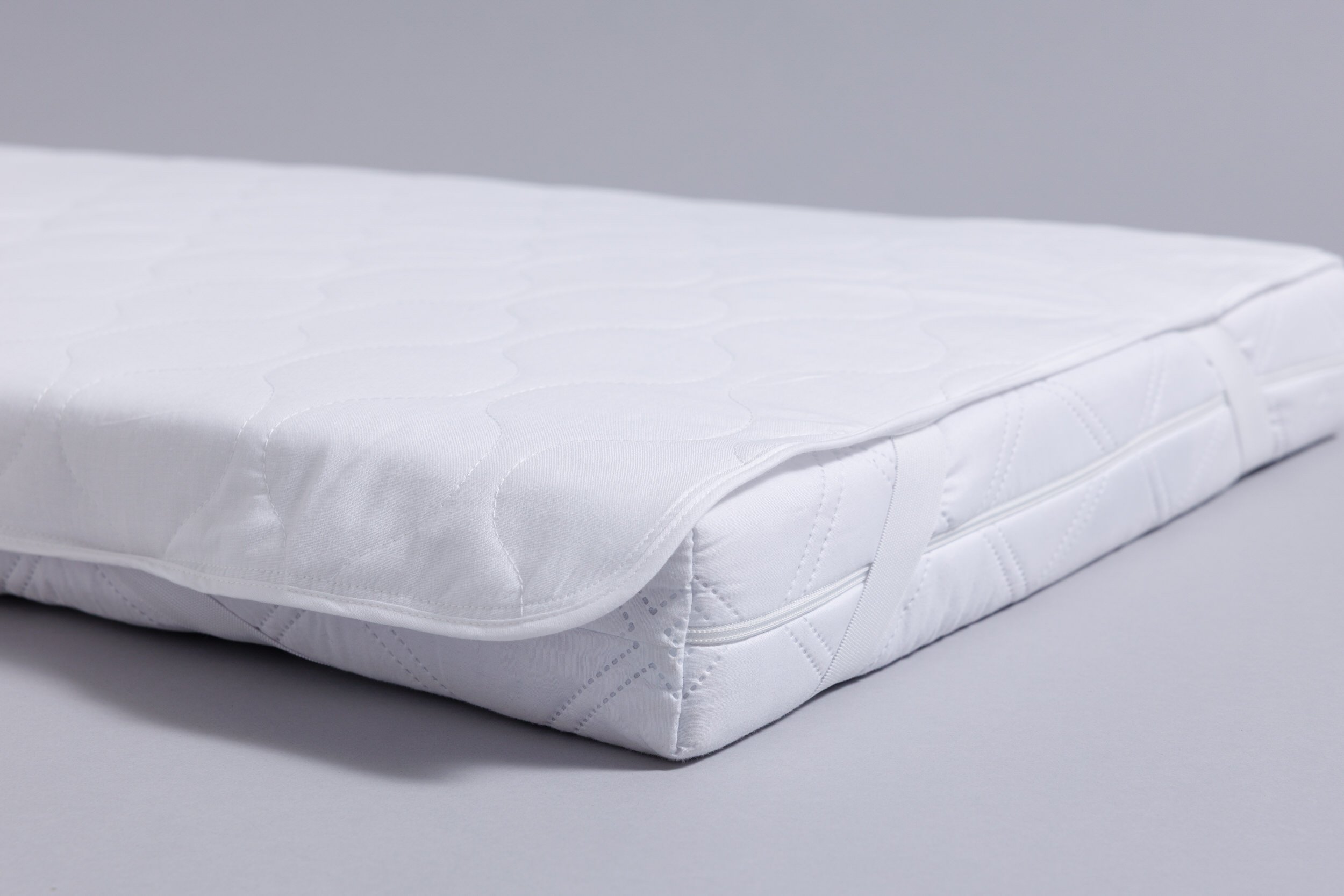 Medis Hypoallergenic Mattress Protector Medis Hypoallergenic Mattress Protector