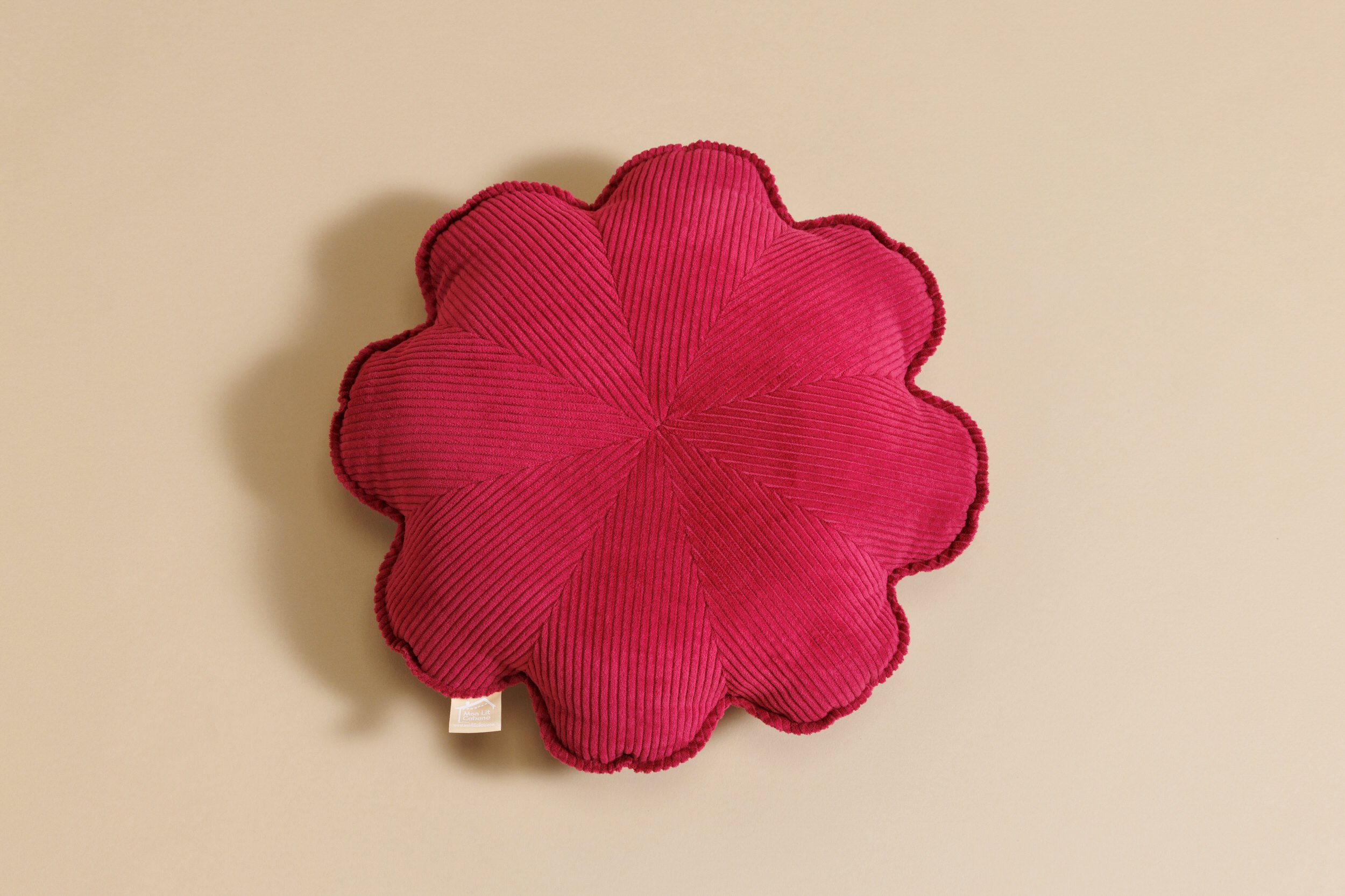 Almofada de Veludo Cotelê Flor Framboesa Almofada de Veludo Cotelê Flor Framboesa