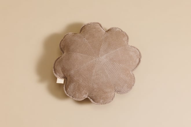 Coussin Fleur en Velours Côtelé Framboise
