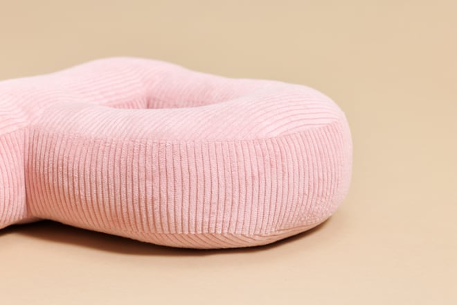 Coussin Lettre P - Velours Côtelé Rose