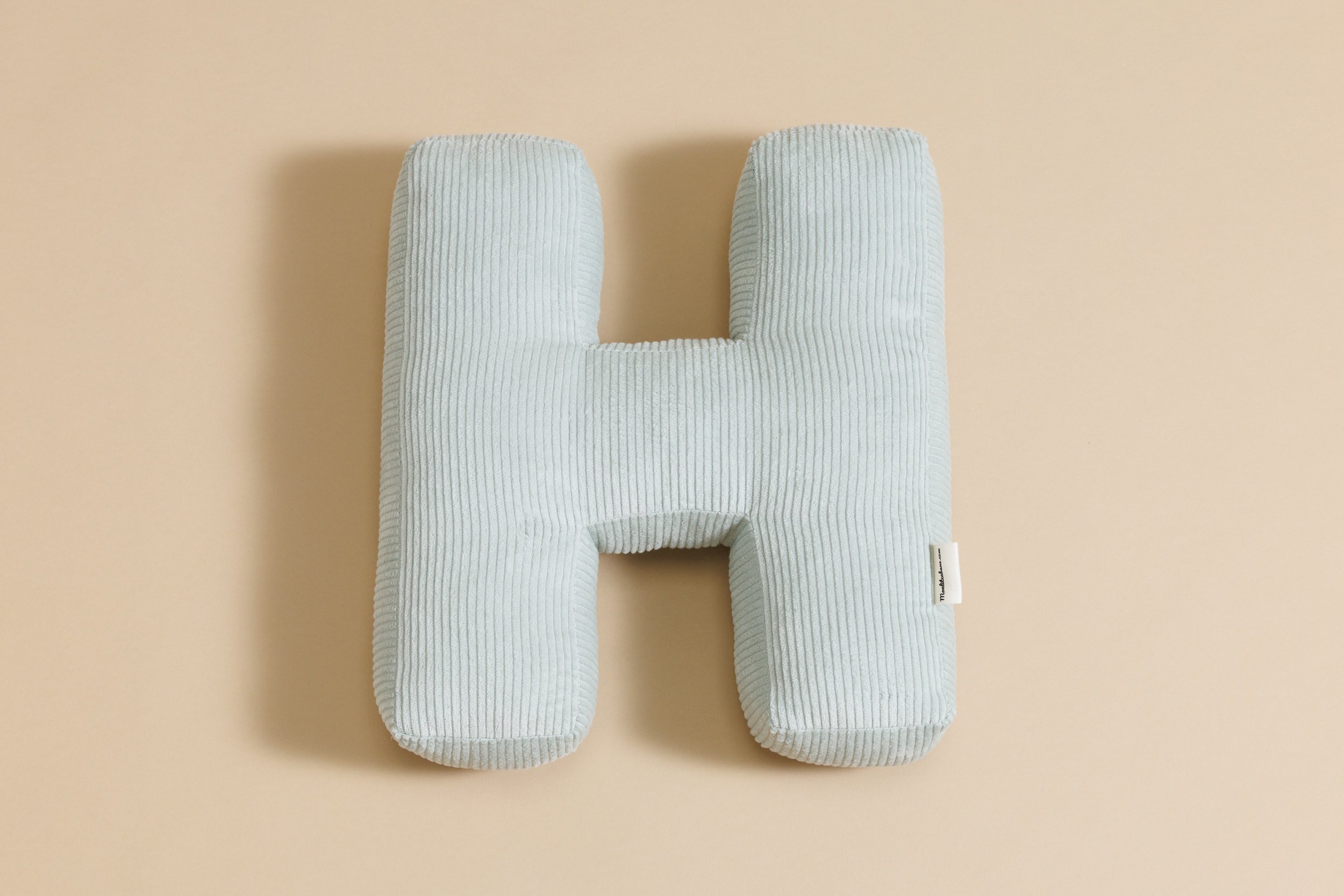 Coussin Lettre H - Velours Côtelé Vert d'eau Coussin Lettre H - Velours Côtelé Vert d'eau