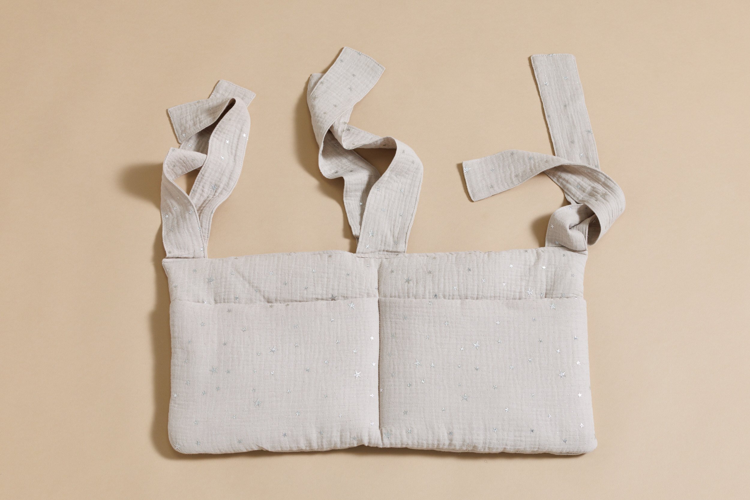 Saldi Estivi - Tasca per letto - Beige con stelle argentate