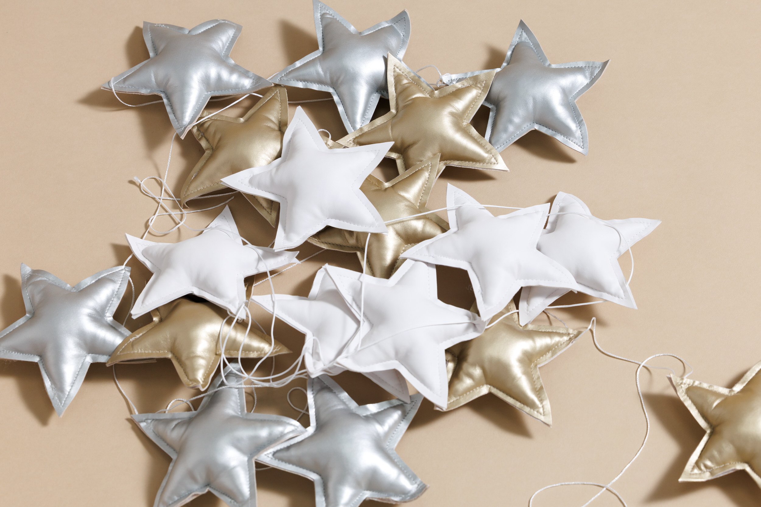 Eco Leather Star Garland - Silver Eco Leather Star Garland - Silver