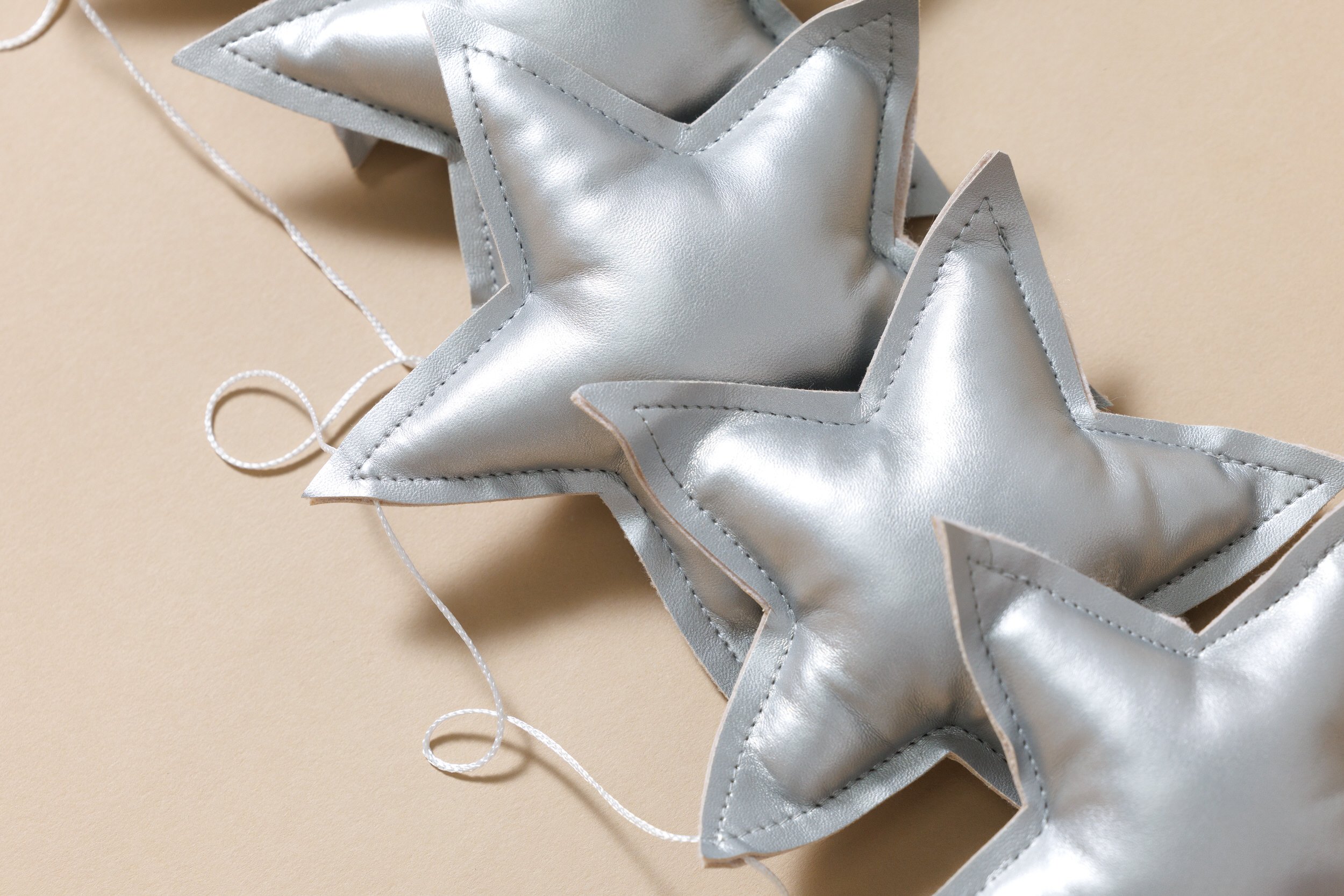 Eco Leather Star Garland - Silver Eco Leather Star Garland - Silver