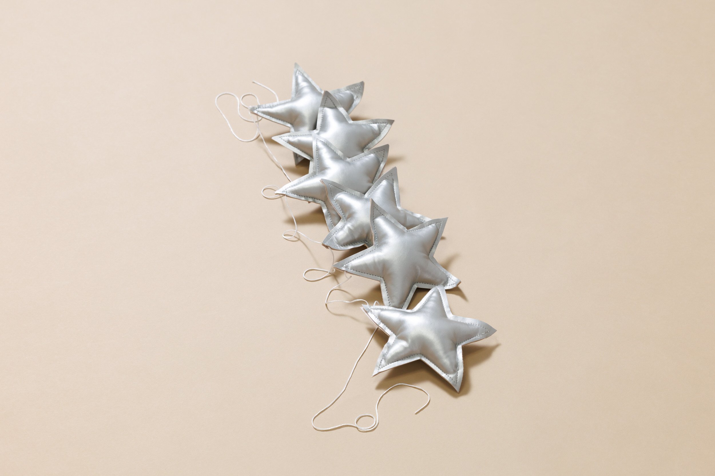 Eco Leather Star Garland - Silver Eco Leather Star Garland - Silver