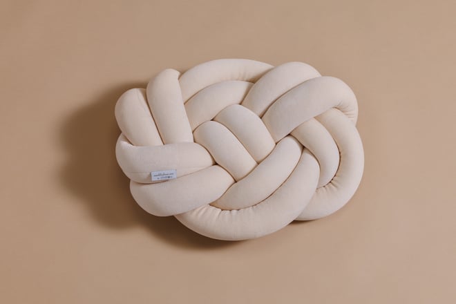 Cojín Nudo Almendra