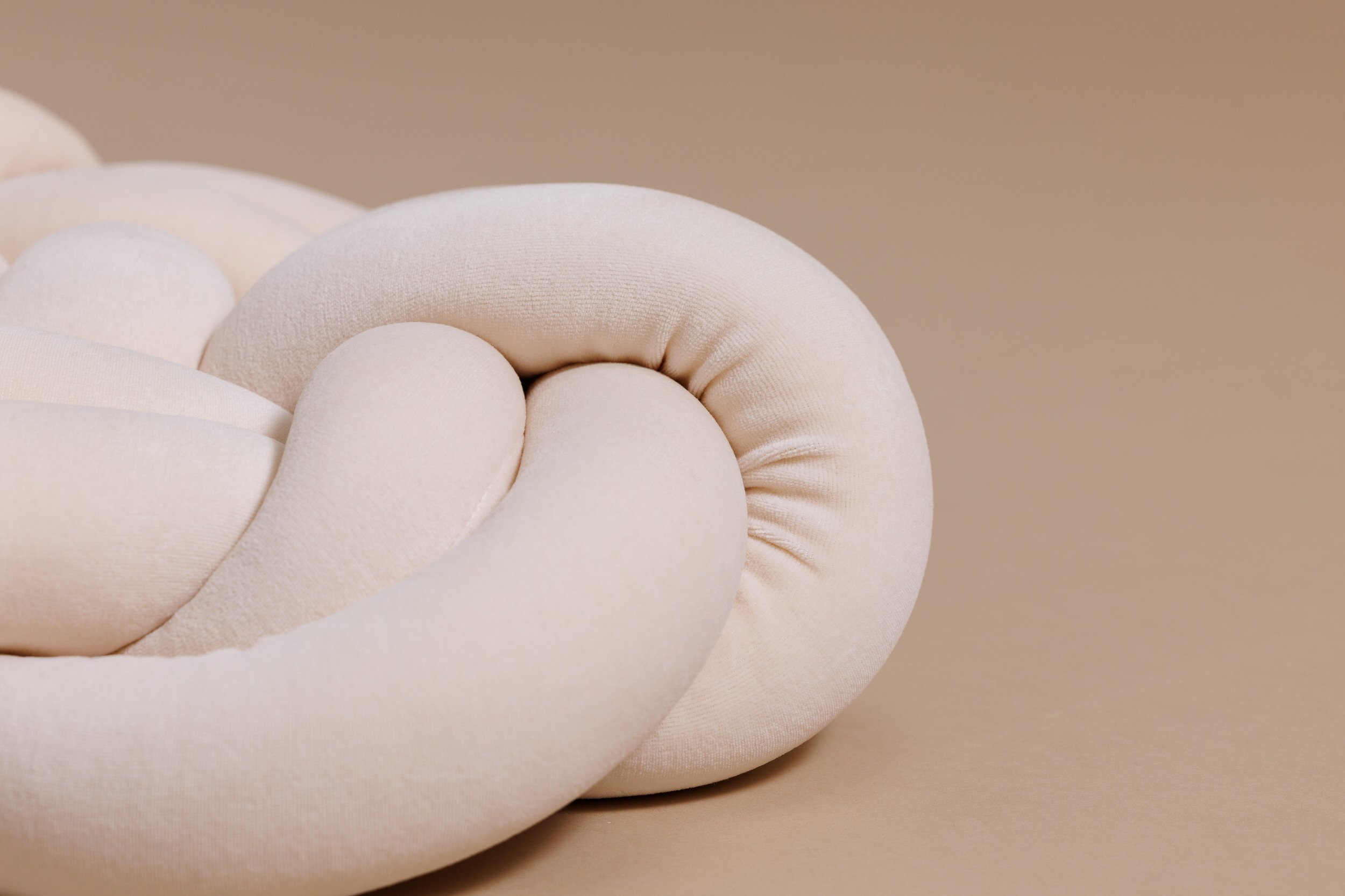 Cojín Nudo Almendra Cojín Nudo Almendra