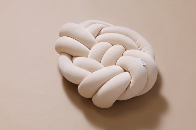 Cojín Nudo Almendra
