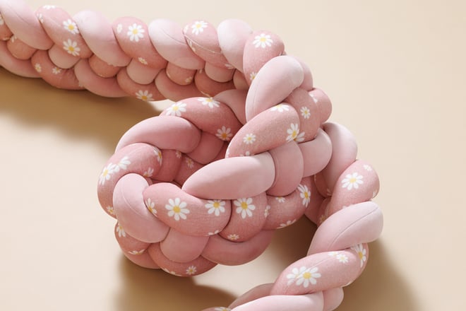 Daisies Powder Pink Bed Bumper - 4 Ropes