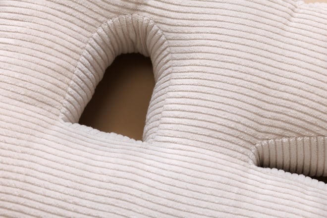 Coussin Lettre R - Velours Côtelé Écru 