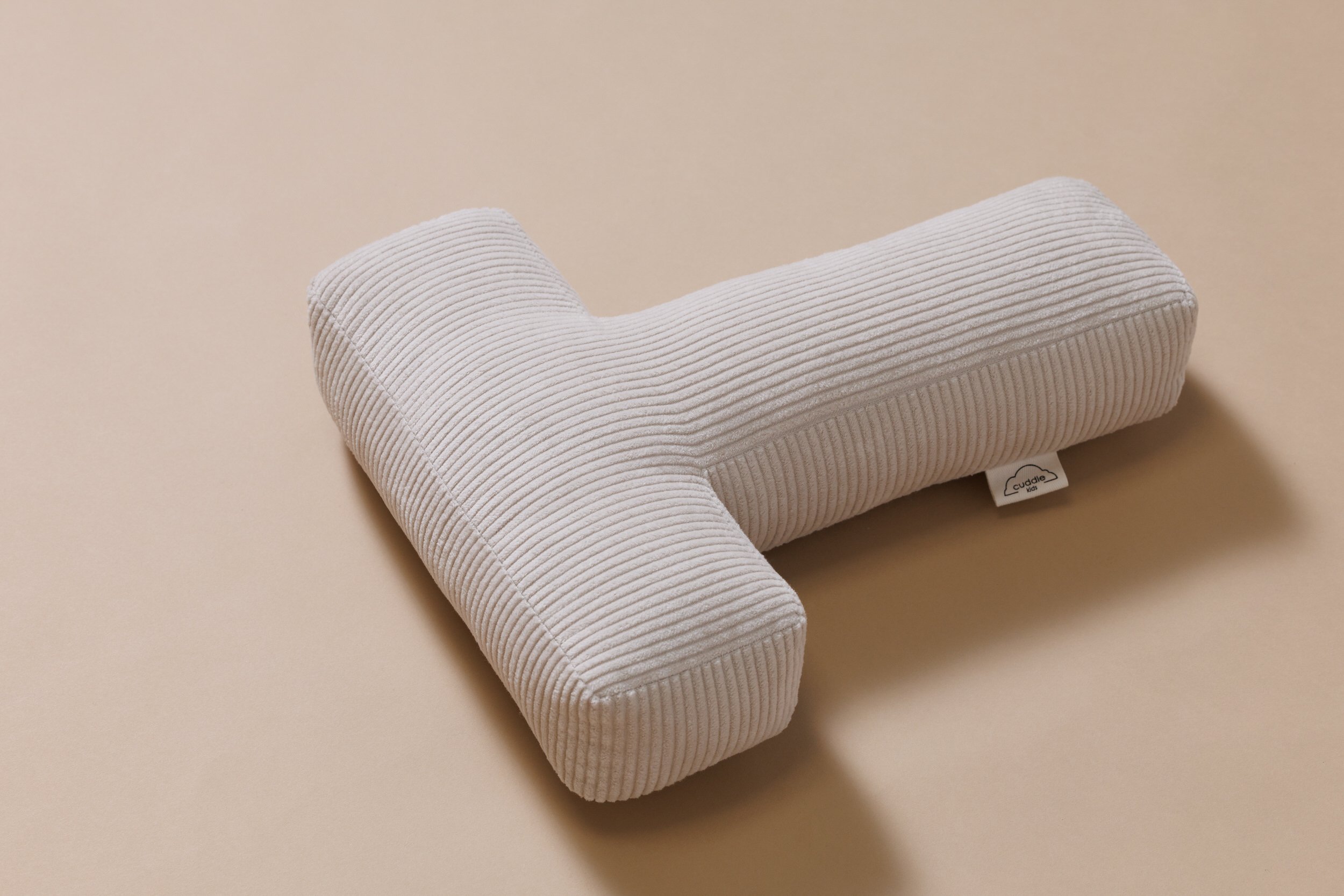 Coussin Lettre T - Velours Côtelé Écru Coussin Lettre T - Velours Côtelé Écru