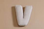 Coussin Lettre V - Velours Côtelé Écru
