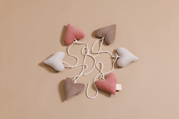 Guirlanda de Corações de Veludo Cotelê Outono