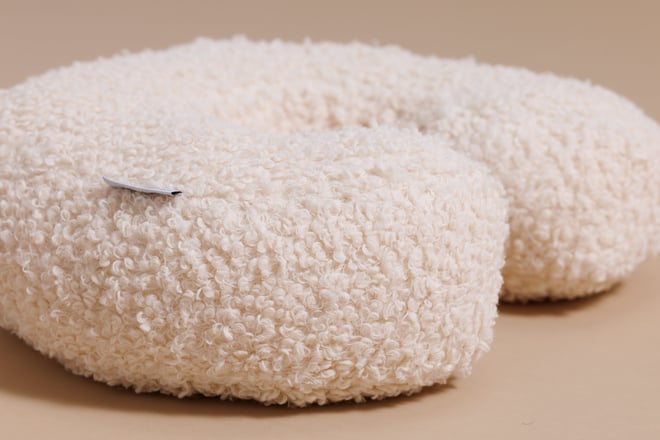 Coussin Lettre C - Bouclé Vanille