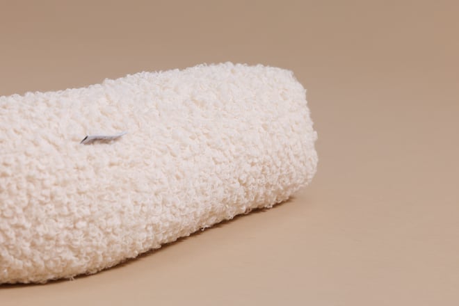 Cuscino Lettera J - Vanilla Boucle
