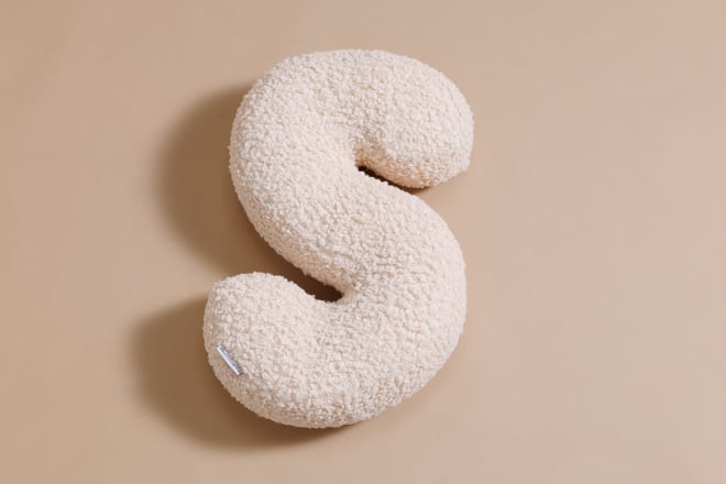 Coussin Lettre S - Bouclé Vanille