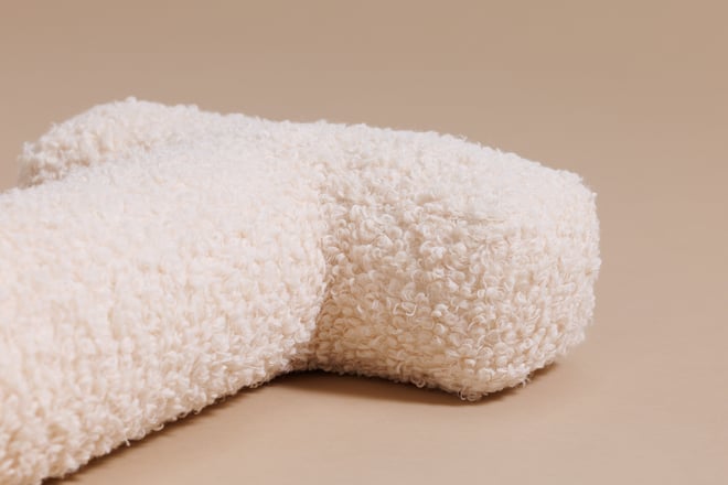 Letter Cushion T - Vanilla Boucle