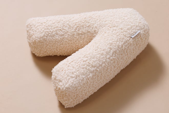 Cuscino Lettera V - Vanilla Boucle