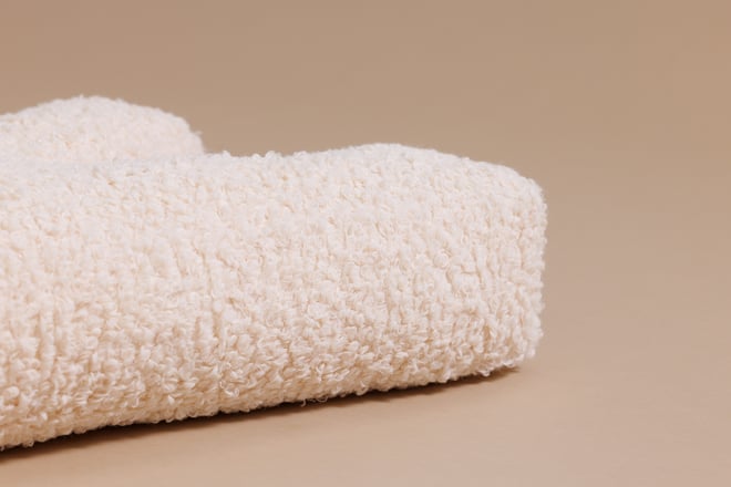 Cuscino Lettera V - Vanilla Boucle