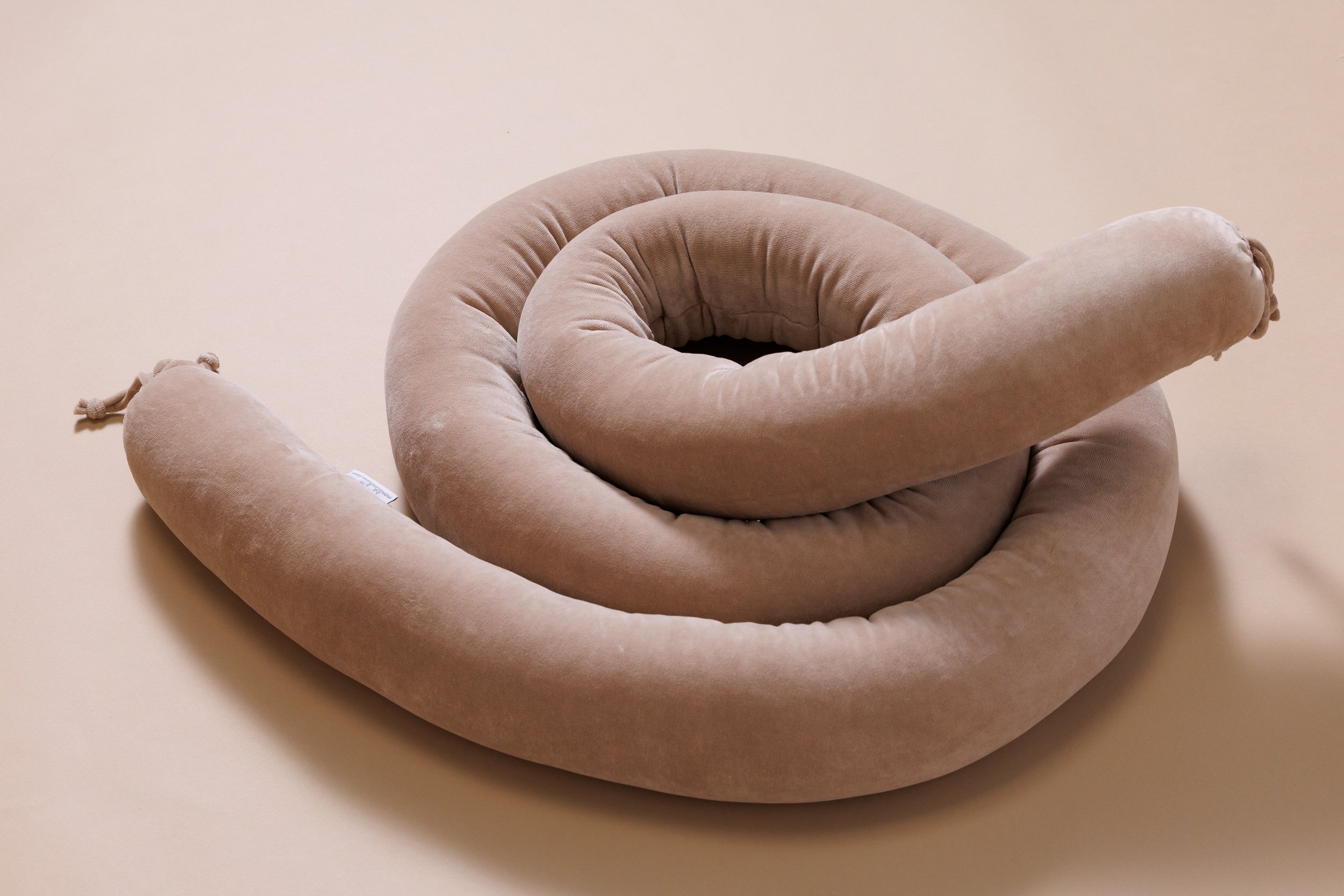 Contorno de Cama Travesseiro-Cappuccino Contorno de Cama Travesseiro-Cappuccino