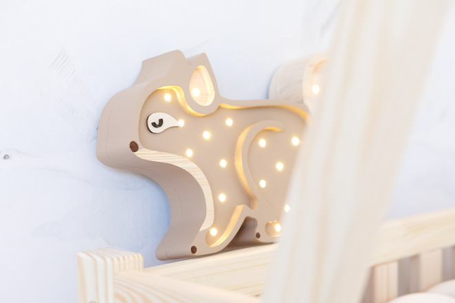 Lampa Little Lights Veverka Cappuccino LED