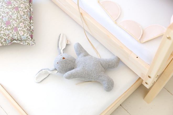 Doudou Coelhinho Cinzento em Algodão Orgânico